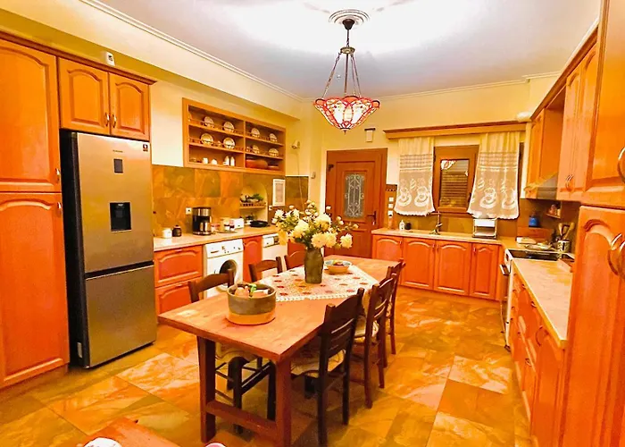 Odysseas Art Villa *