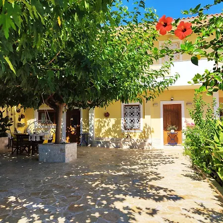 Odysseas Art Villa